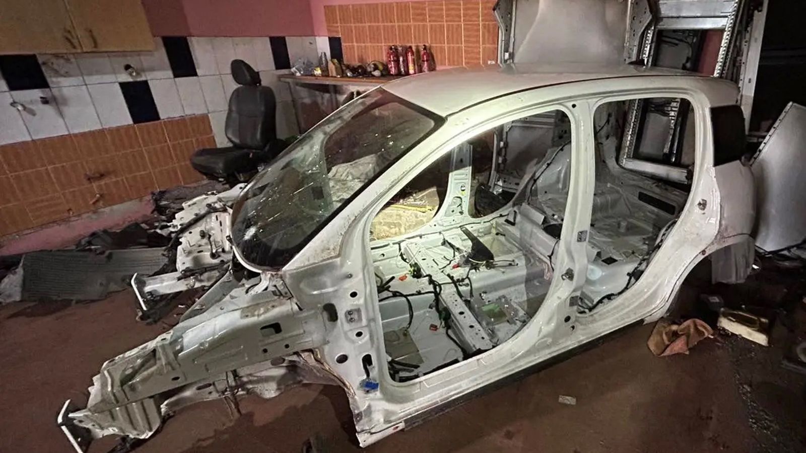 Αττική: Εξάρθρωση σπείρας που έκλεβε ΙΧ - Εξιχνιάστηκαν 74 κλοπές 